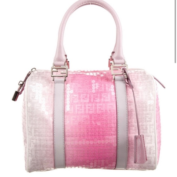 Like for the Everything Pink Show 💗💗💗💗 - Picture 3 of 16